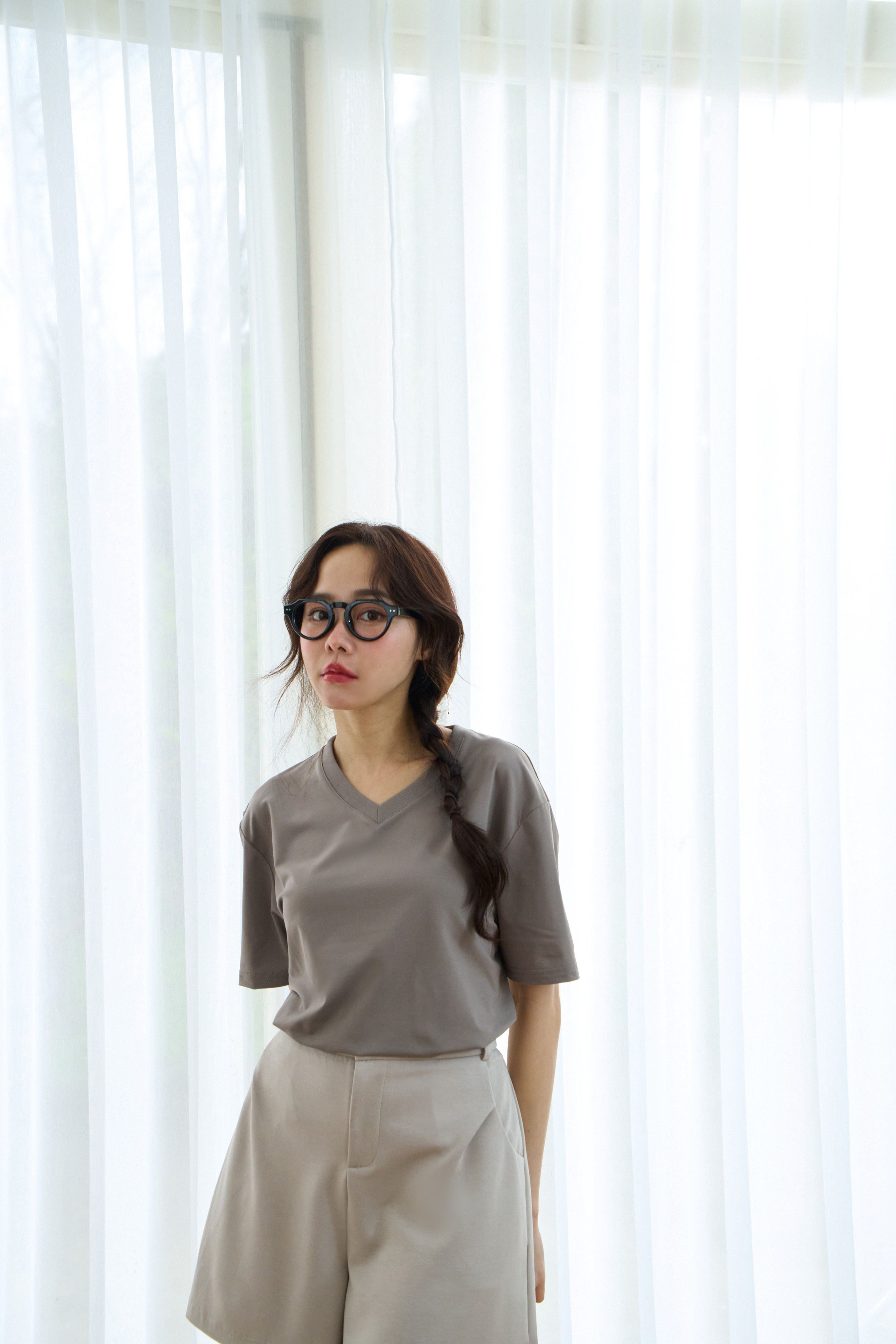 Sorona冰感認證-V領透沁涼感素Ｔ-可可