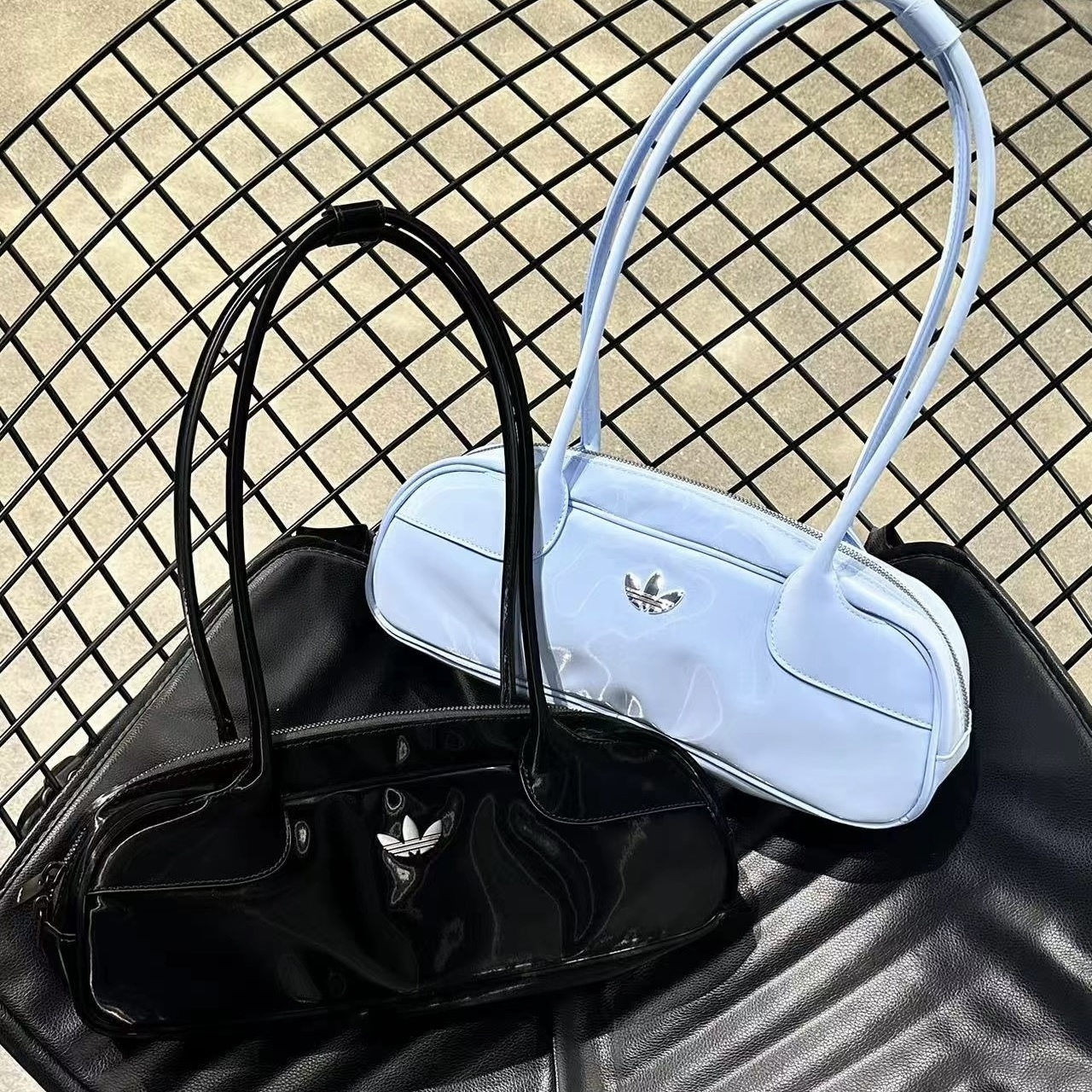 ADIDAS ORIGINALS 法棍包 黑//藍 單肩包 經典 多口袋 愛迪達