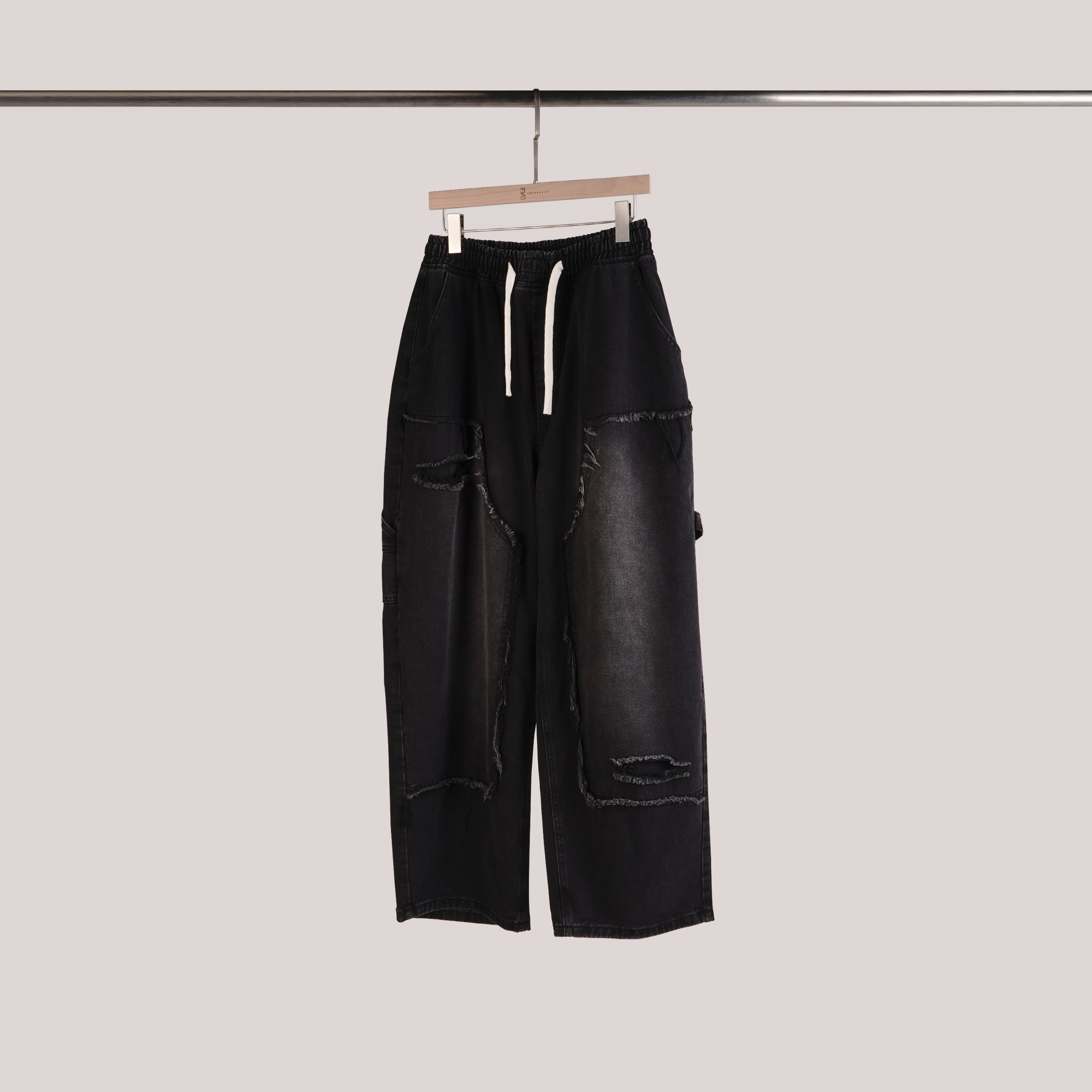 破壞感壓釦刷破牛仔褲 | 水洗黑