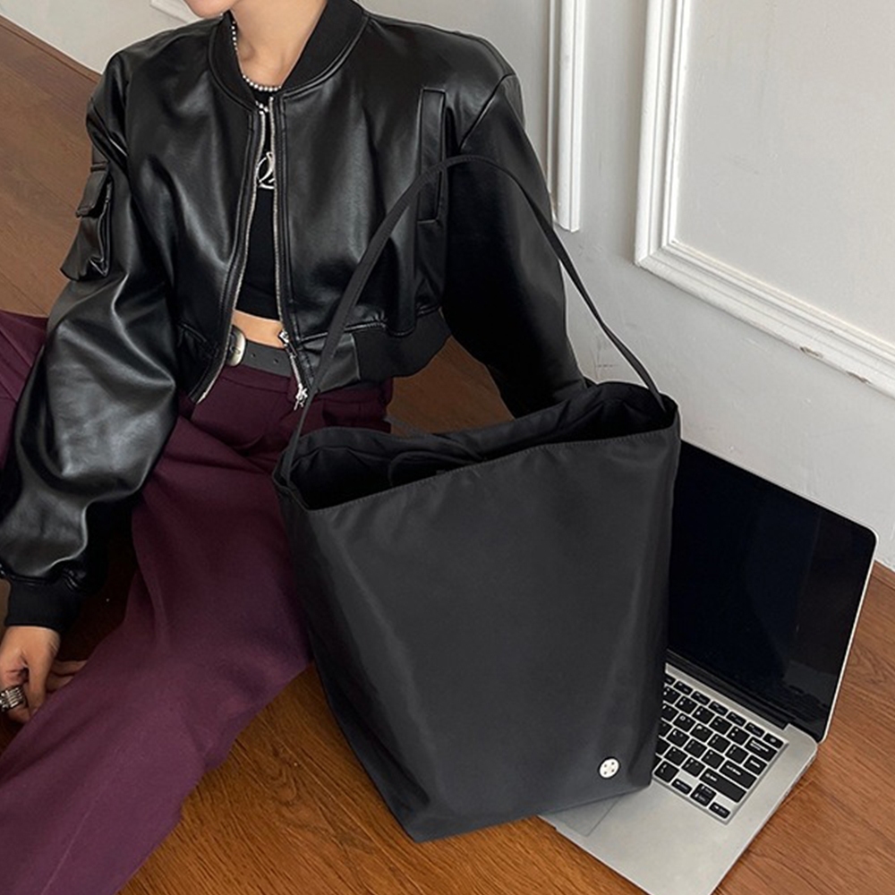 尼龍水桶包 手提包 單肩包 水桶包 包包女 大包包 大容量肩背包 韓國包包 大容量包包 奶茶色包包 生日禮物 556