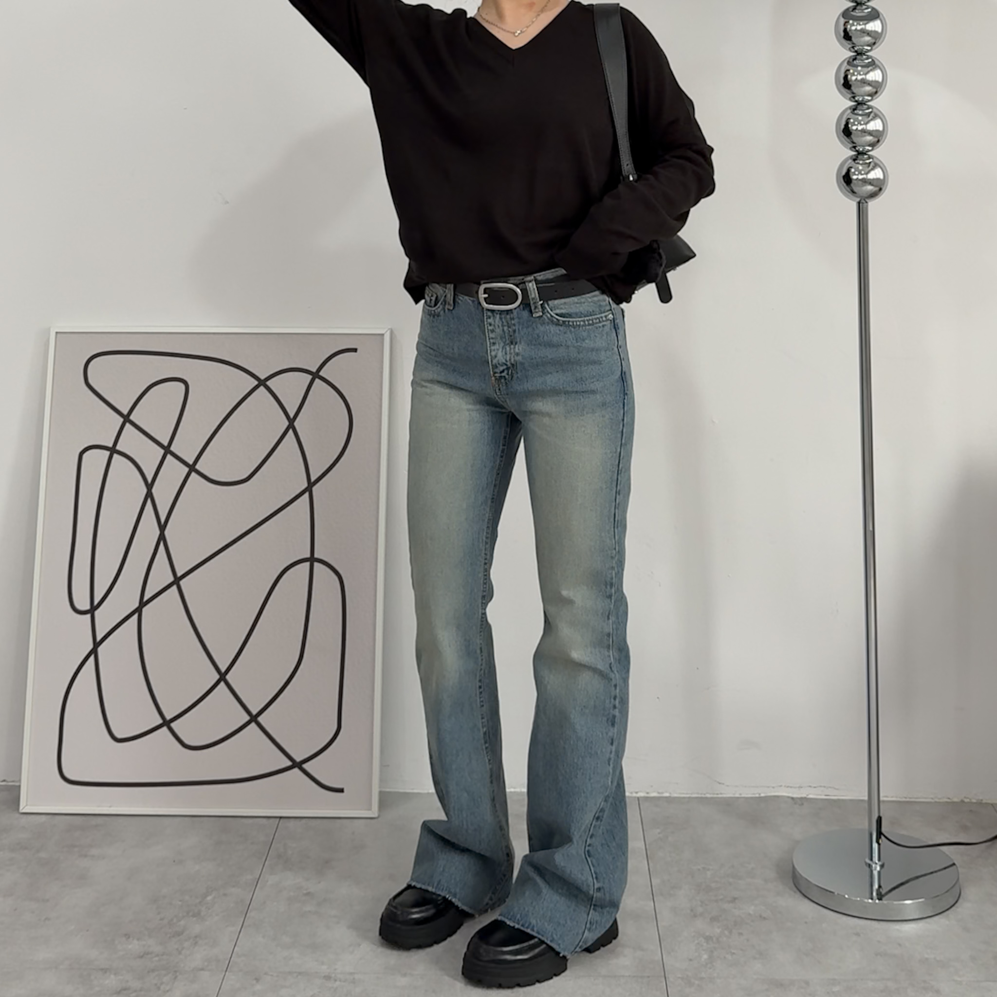 褲管不收邊刷淺微喇叭牛仔(S/M)