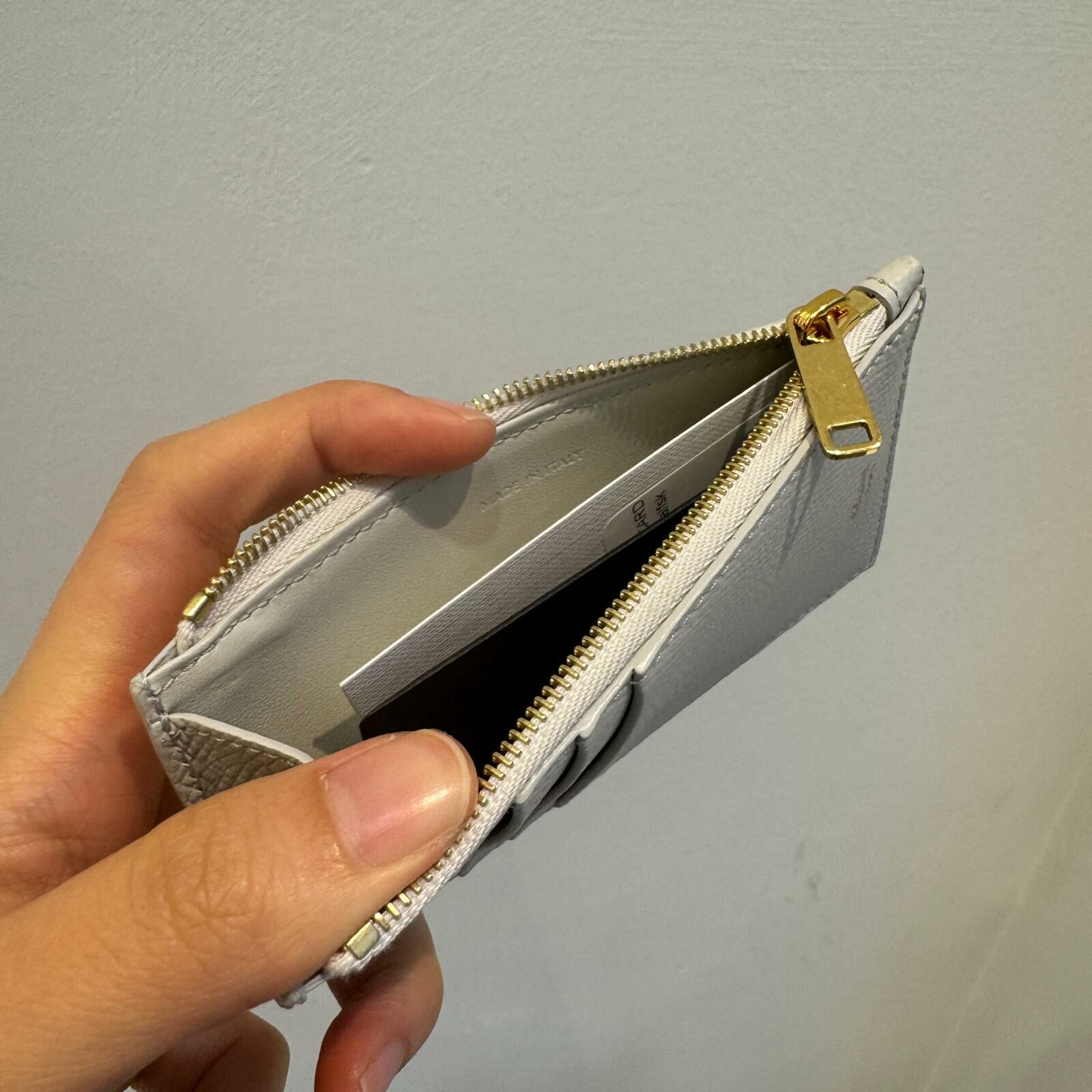 Celine zipped compact card holder chalk / nude