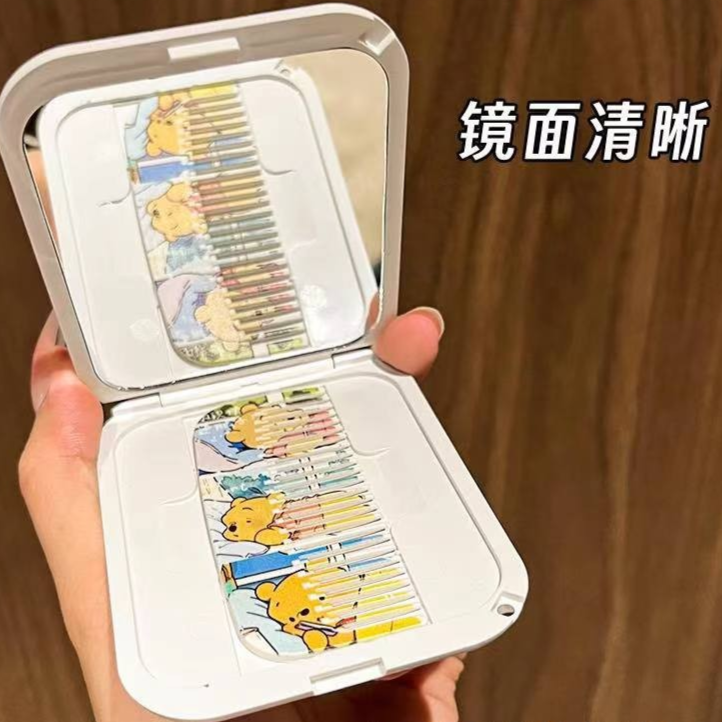 Winnie Flip Cover 2-in-1 Comb & Makeup Mirror