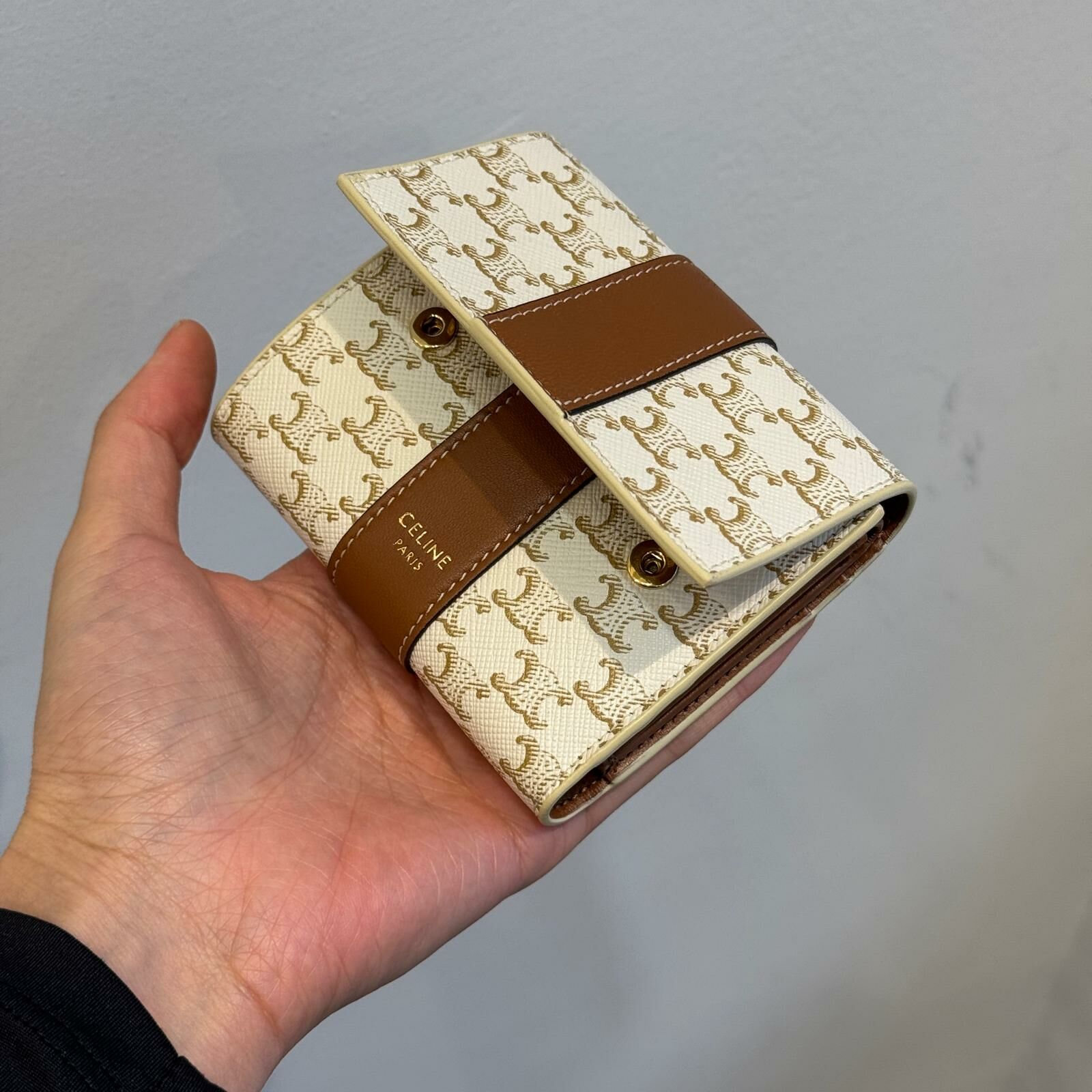 Celine small trifold wallet white/tan