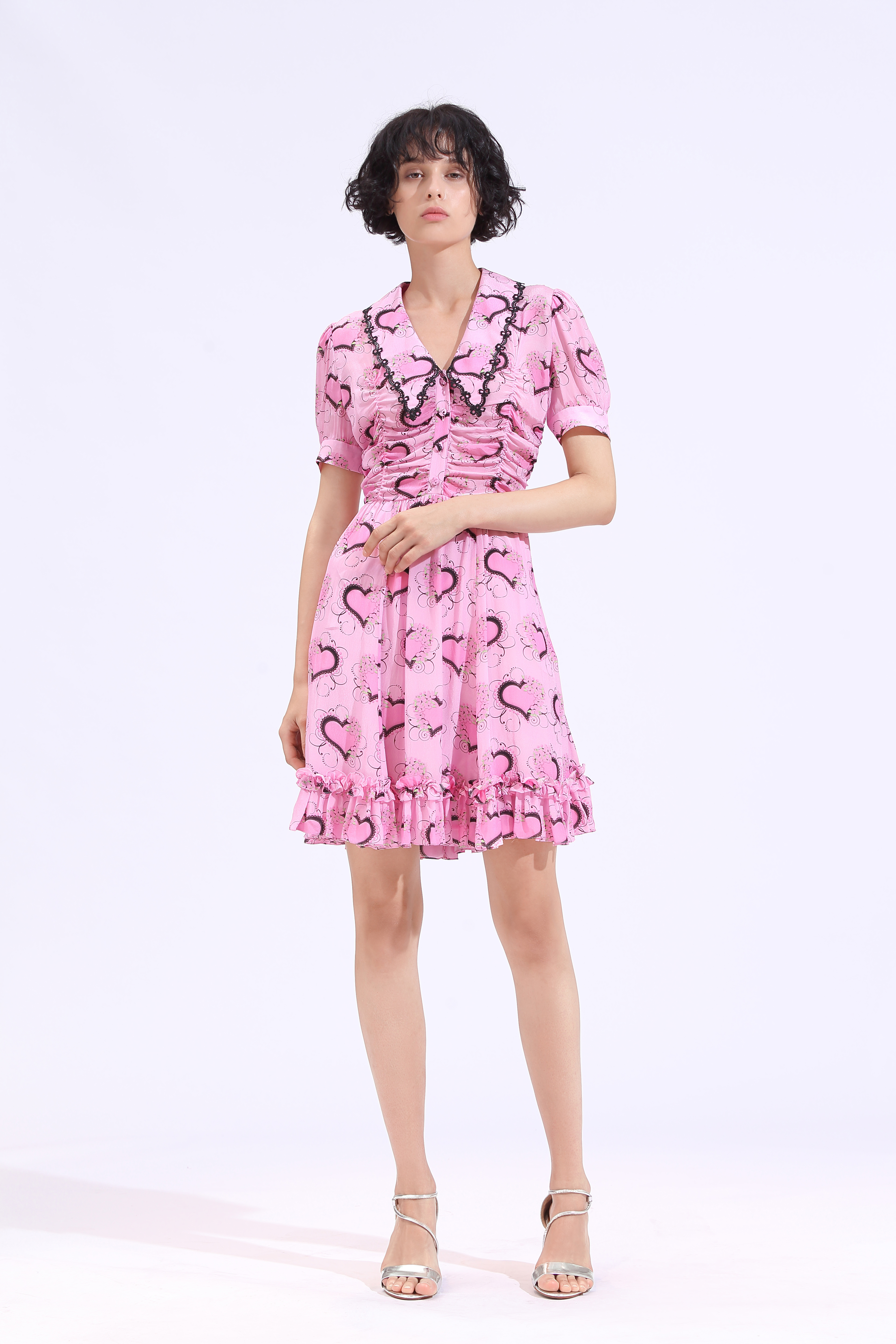 BE10008E1 愛心貴族領紡絲抽折短洋