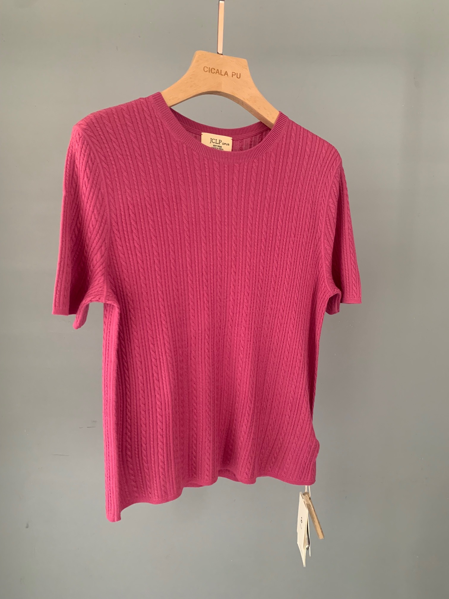 義大利 FIBRE NOBILI VERRONE紗線  超細緻160支羊毛 薄款上衣