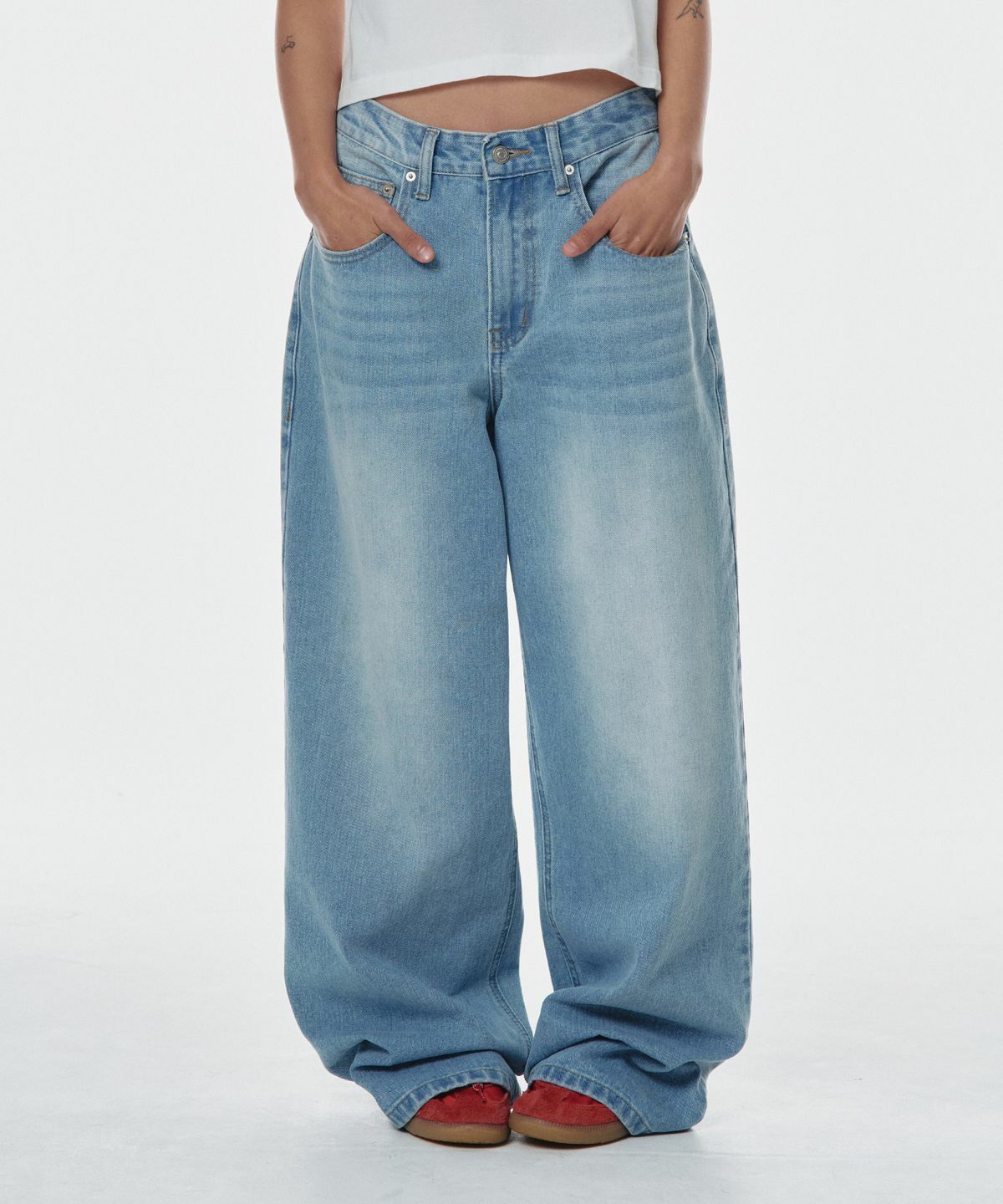 AMES WORLDWIDE OVERFIT STITCH DENIM PANTS