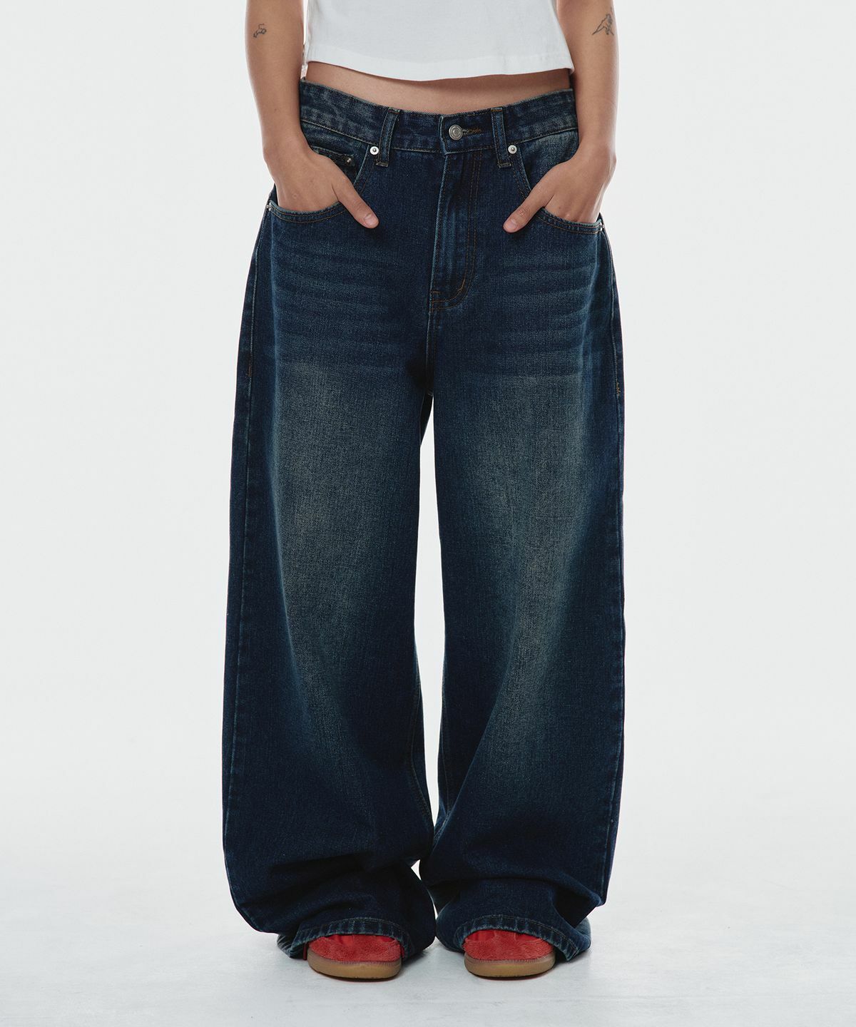 AMES WORLDWIDE OVERFIT STITCH DENIM PANTS