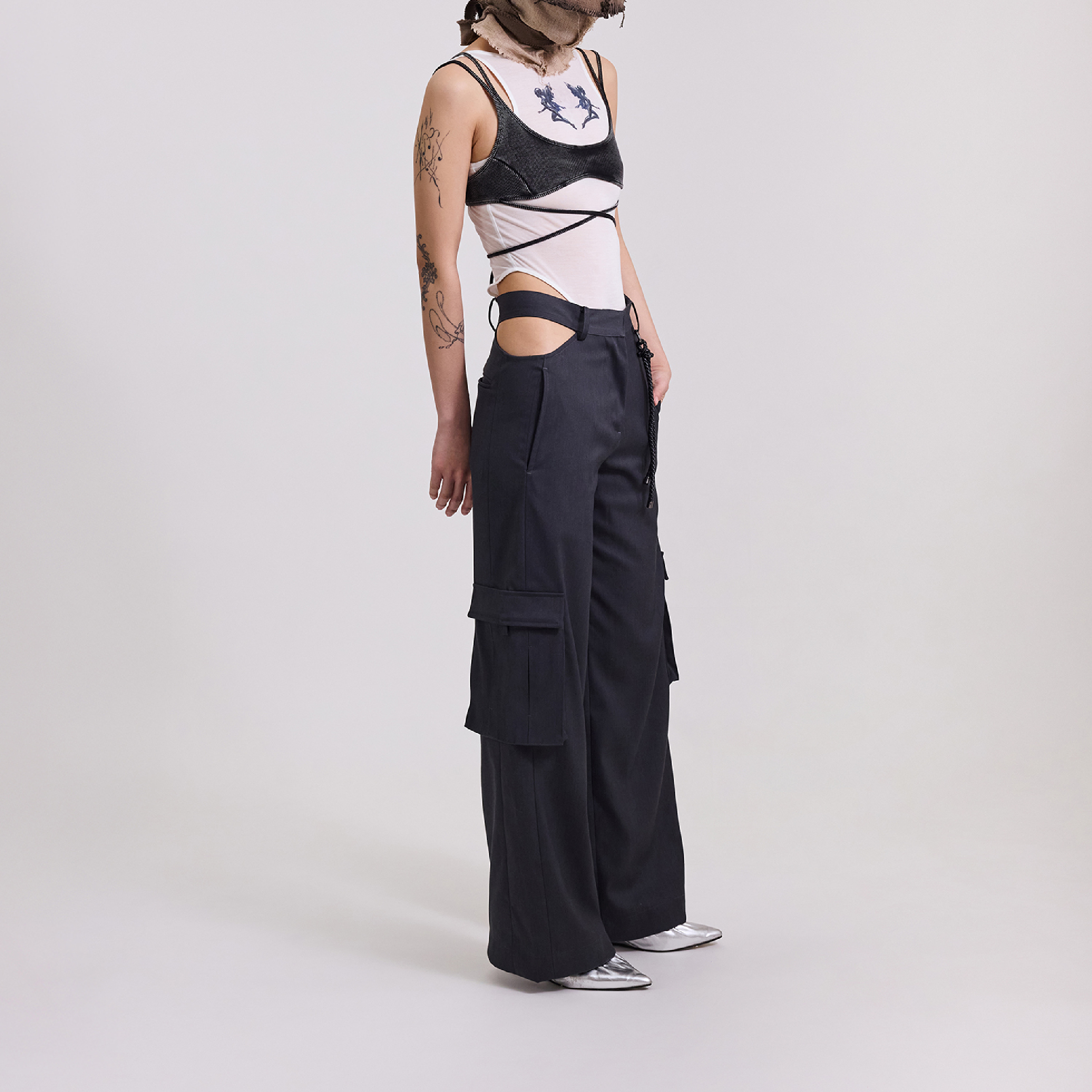 SILVER NINE 露腰cargo落地西褲