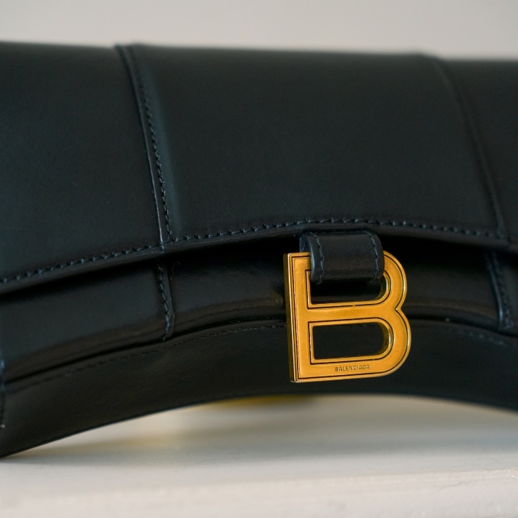 AG39 Balenciaga 黑色沙漏woc