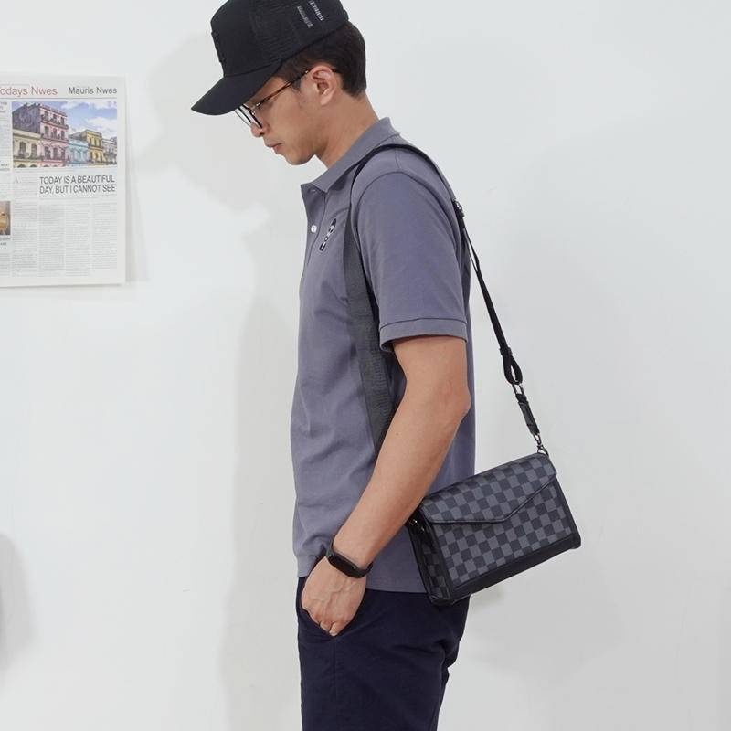 方包 小方包 信封包 男生斜背包 側背包 男生包包 手拿包 多功能包包 男生側背包 男包 防水斜背包 男用側背包 062