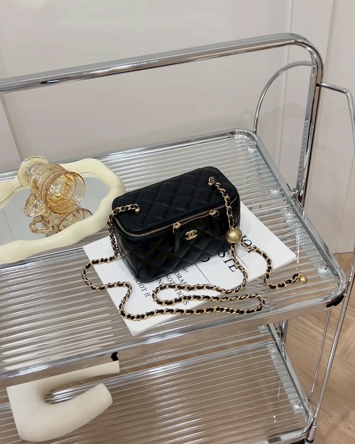 CHANEL｜金球長盒子 黑色