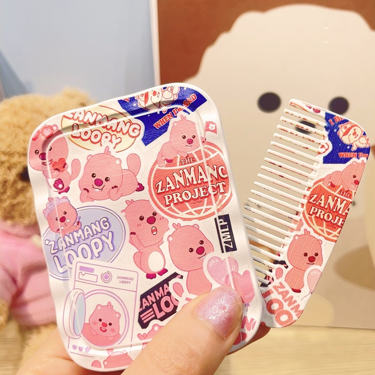 Pink Beaver Flip Cover 2-in-1 Comb & Makeup Mirror