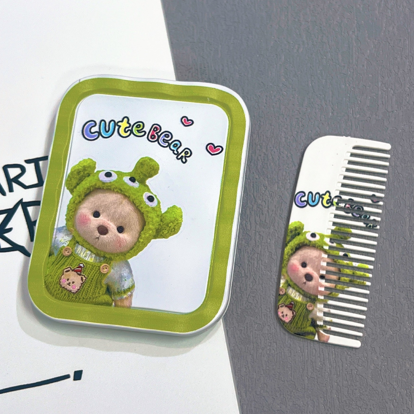 Teddy Bear Flip Cover 2-in-1 Comb & Makeup Mirror