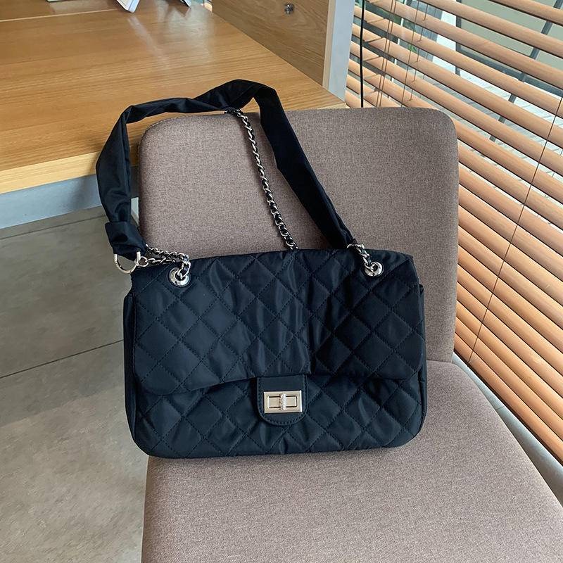 WE.LOVE.IT 女生包包 鏈條包 流浪包 大容量包包 A4包 腋下包 斜背包 側背包 肩背包 女包 斜背包 237