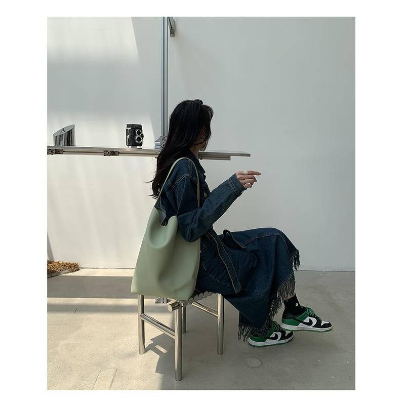 水桶包 女包 通勤包 復古包包 皮革包包 單肩包 大容量 大水桶包 肩背包  腋下包 子母包 水桶包韓國 黑色包 236