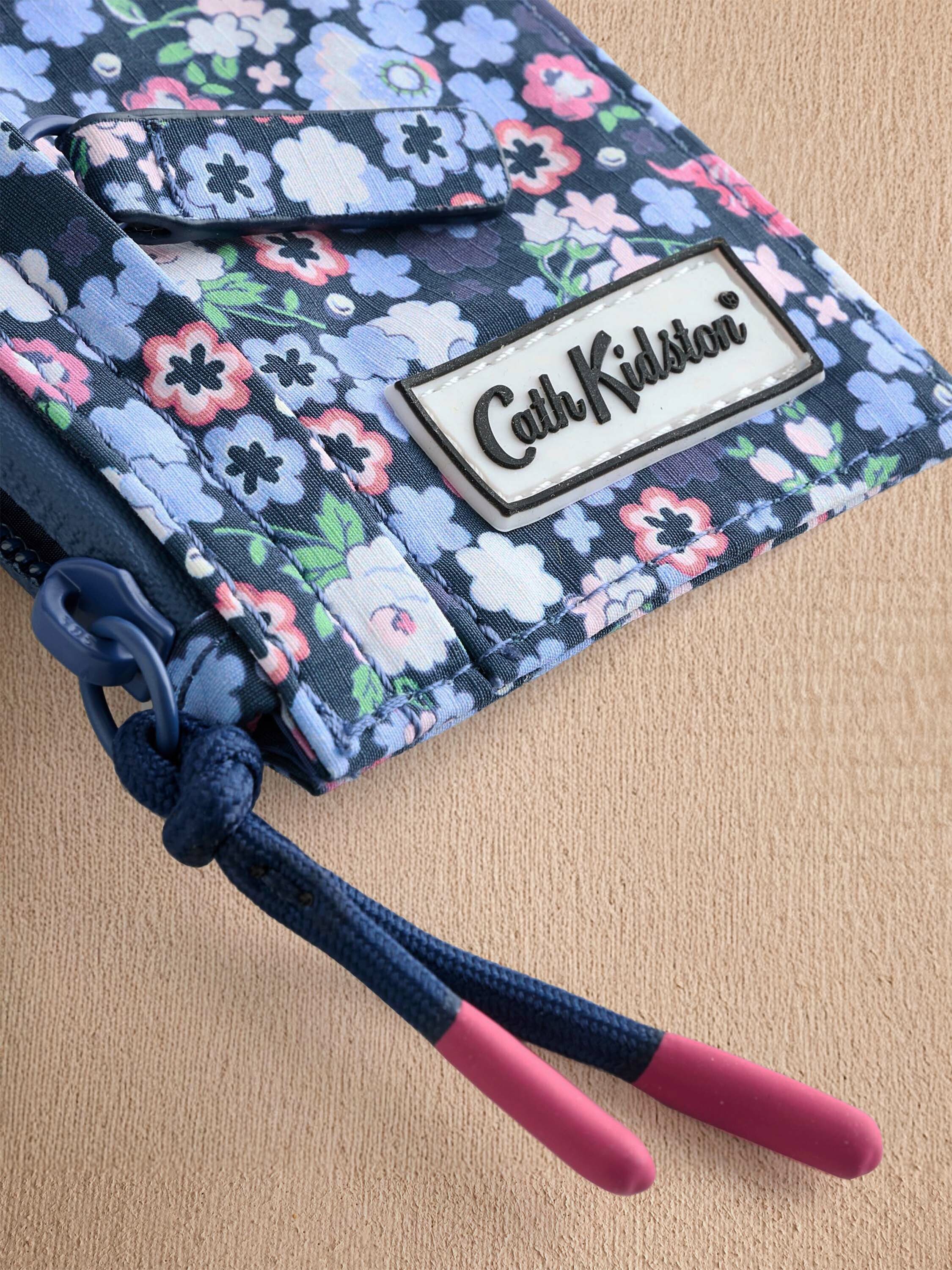 Dreamers Ditsy 薄款吊扣式小錢包