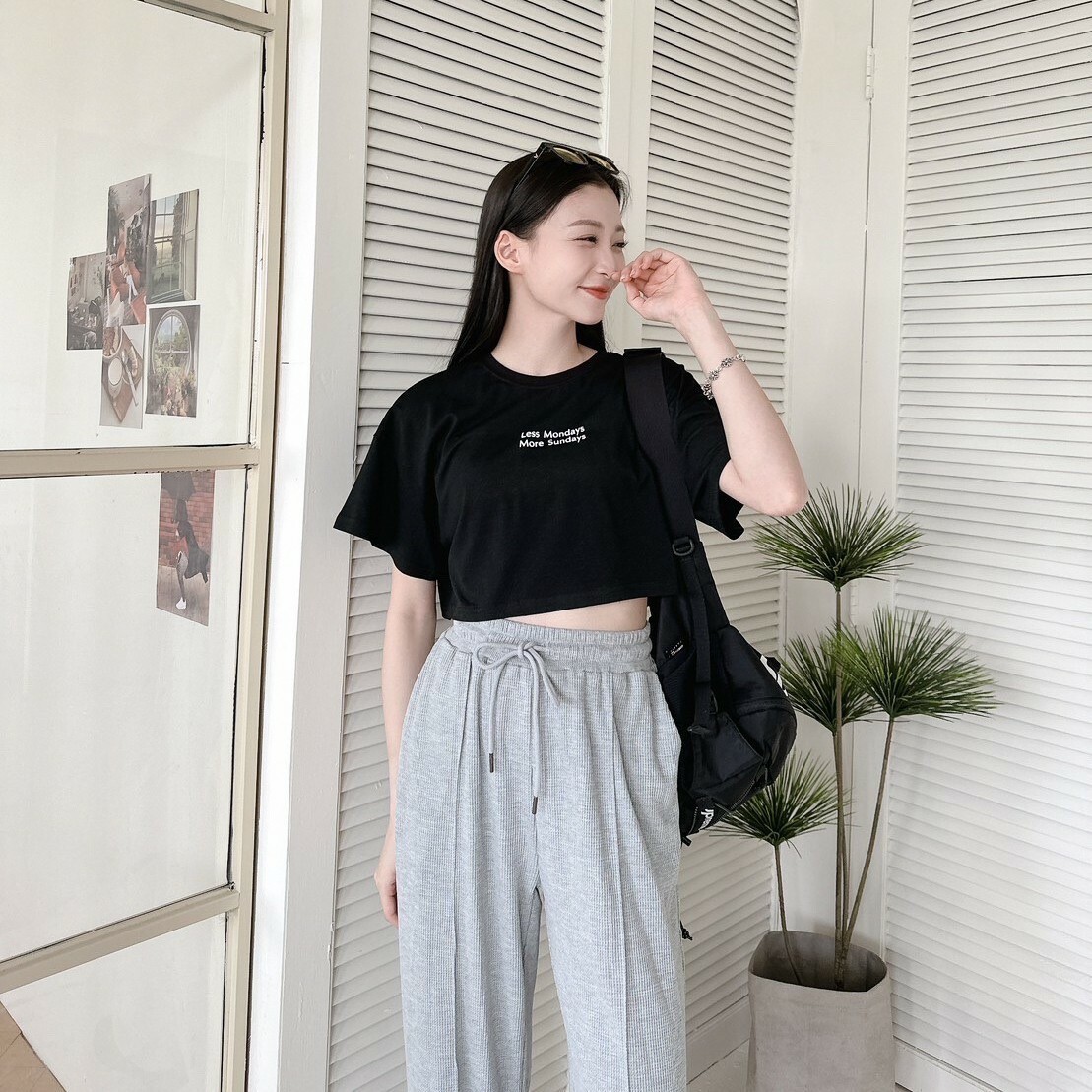 Less Mondays More Sundays 短版 Tee (3colors)