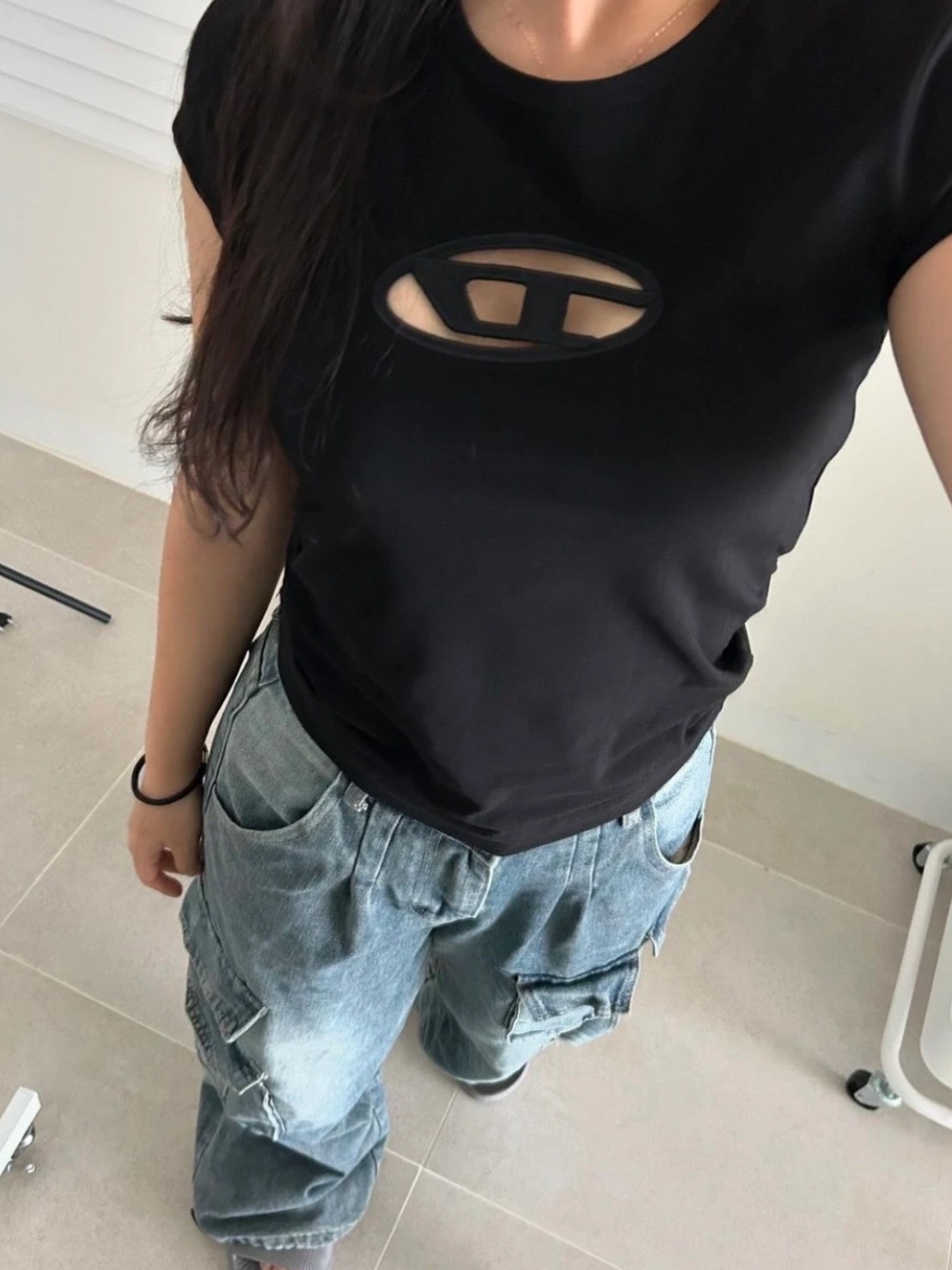 DIESEL FW22 OVAL-D系列 刺繡 鏤空LOGO 修身短袖 全黑