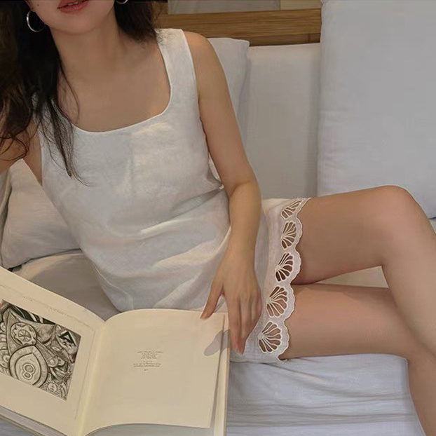 雲朵白大美背鏤空下擺蕾絲短洋裝XS-L (Elegant & Love)