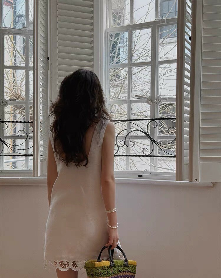 雲朵白大美背鏤空下擺蕾絲短洋裝XS-L (Elegant & Love)