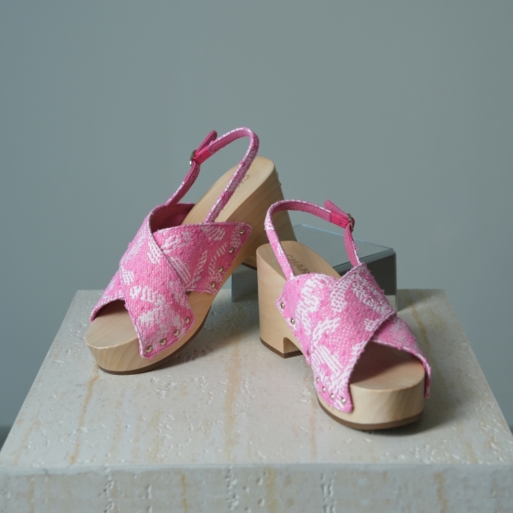 (CF41)Chanel 24C 粉色LOGO木屐涼鞋 40號