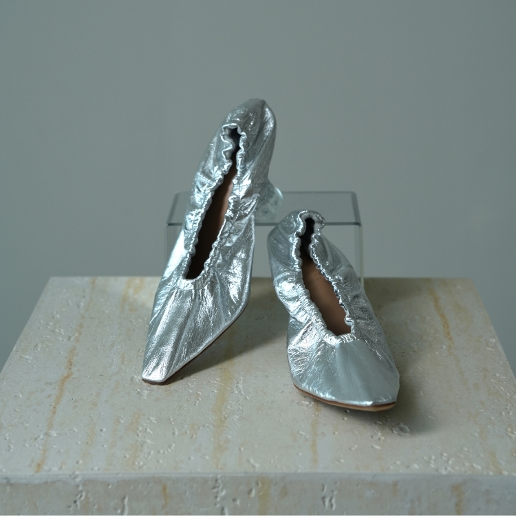 BV 銀色包頭跟鞋 38號