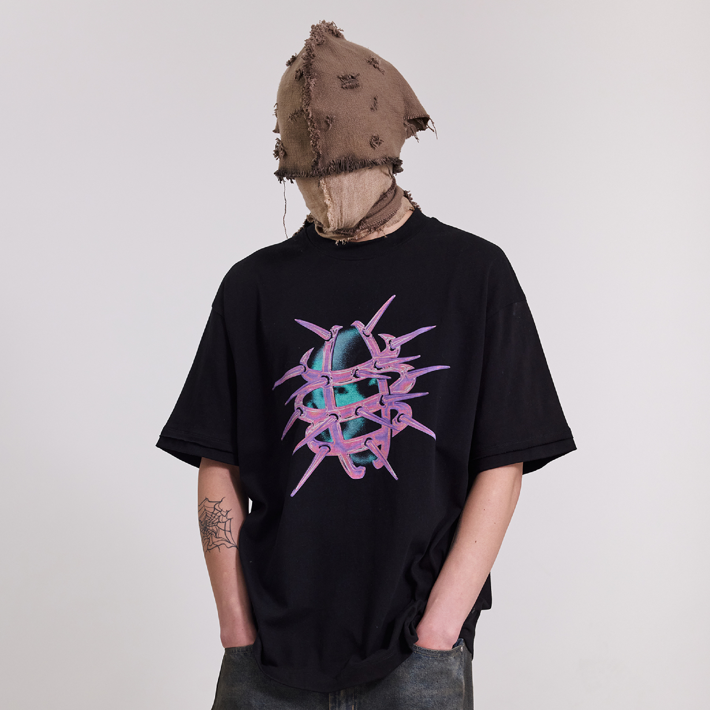 SILVER NINE 袖口破壞落肩圖像TEE