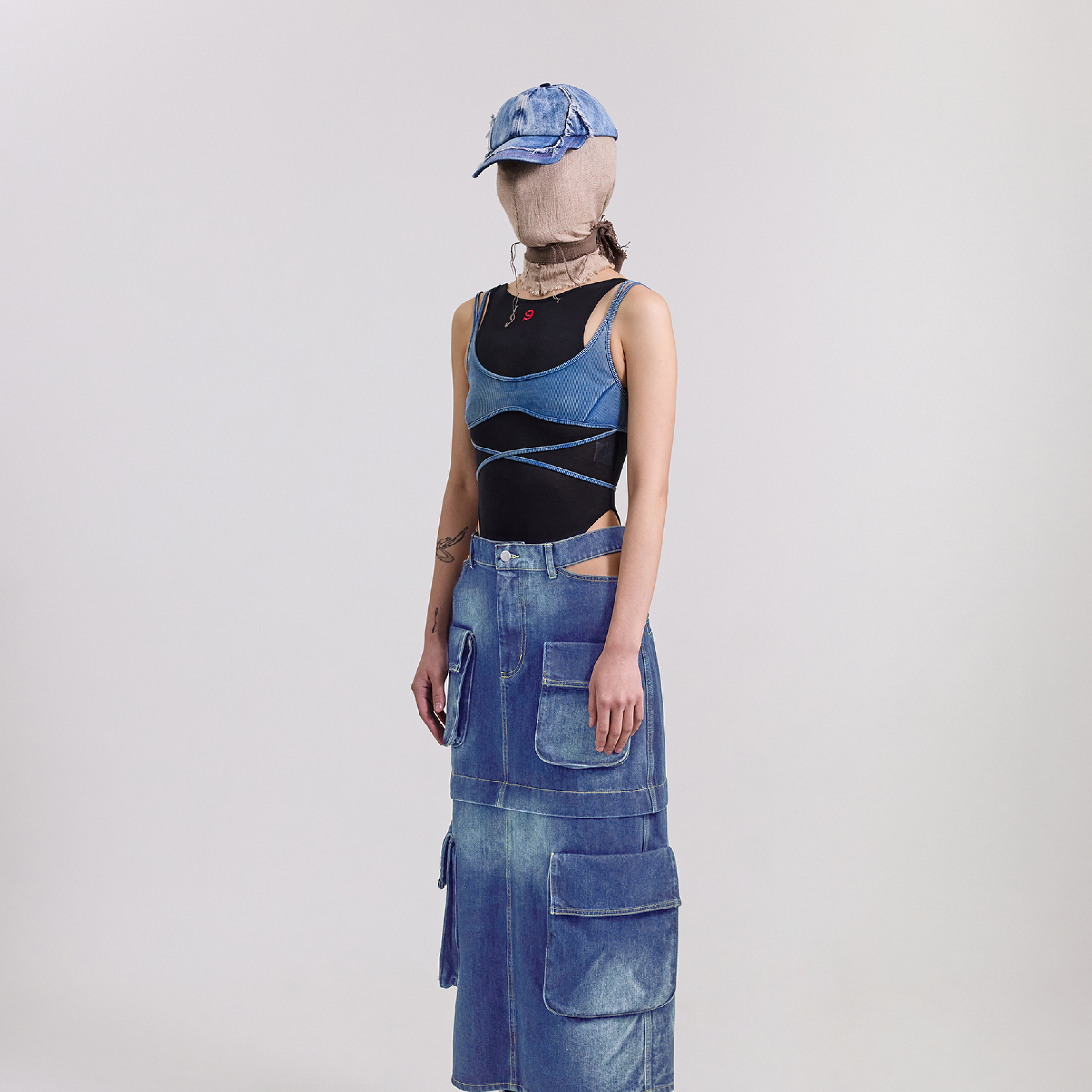 SILVER NINE 洗舊雙肩綁帶短背心