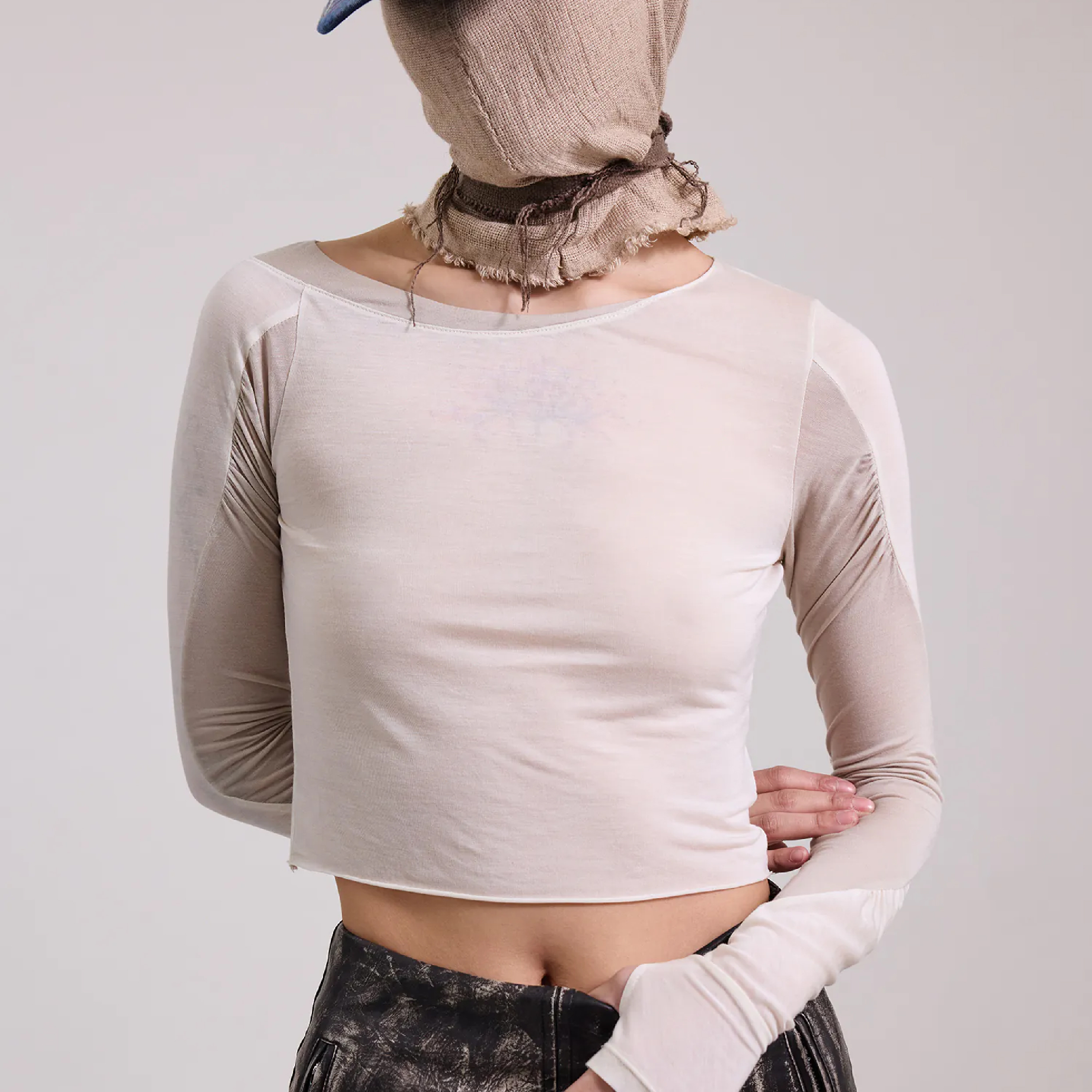 SILVER NINE 透膚拼接抽皺指套上衣