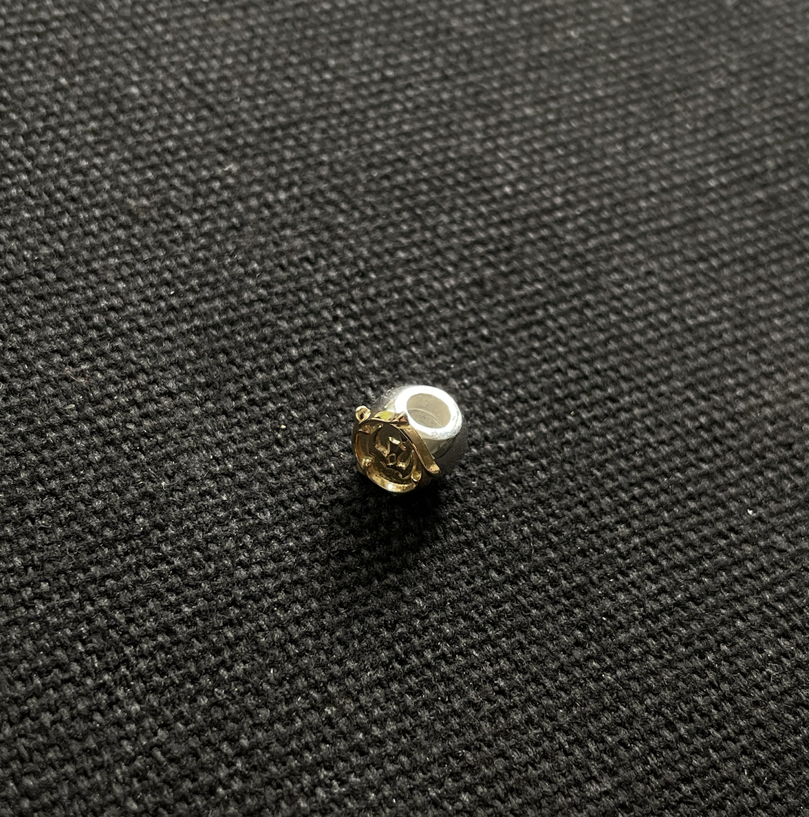 浮雕點金L bead