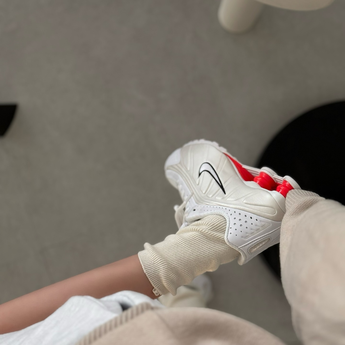 Nike Shox R4 白紅 奶油 復古 彈簧鞋 AR3565-103