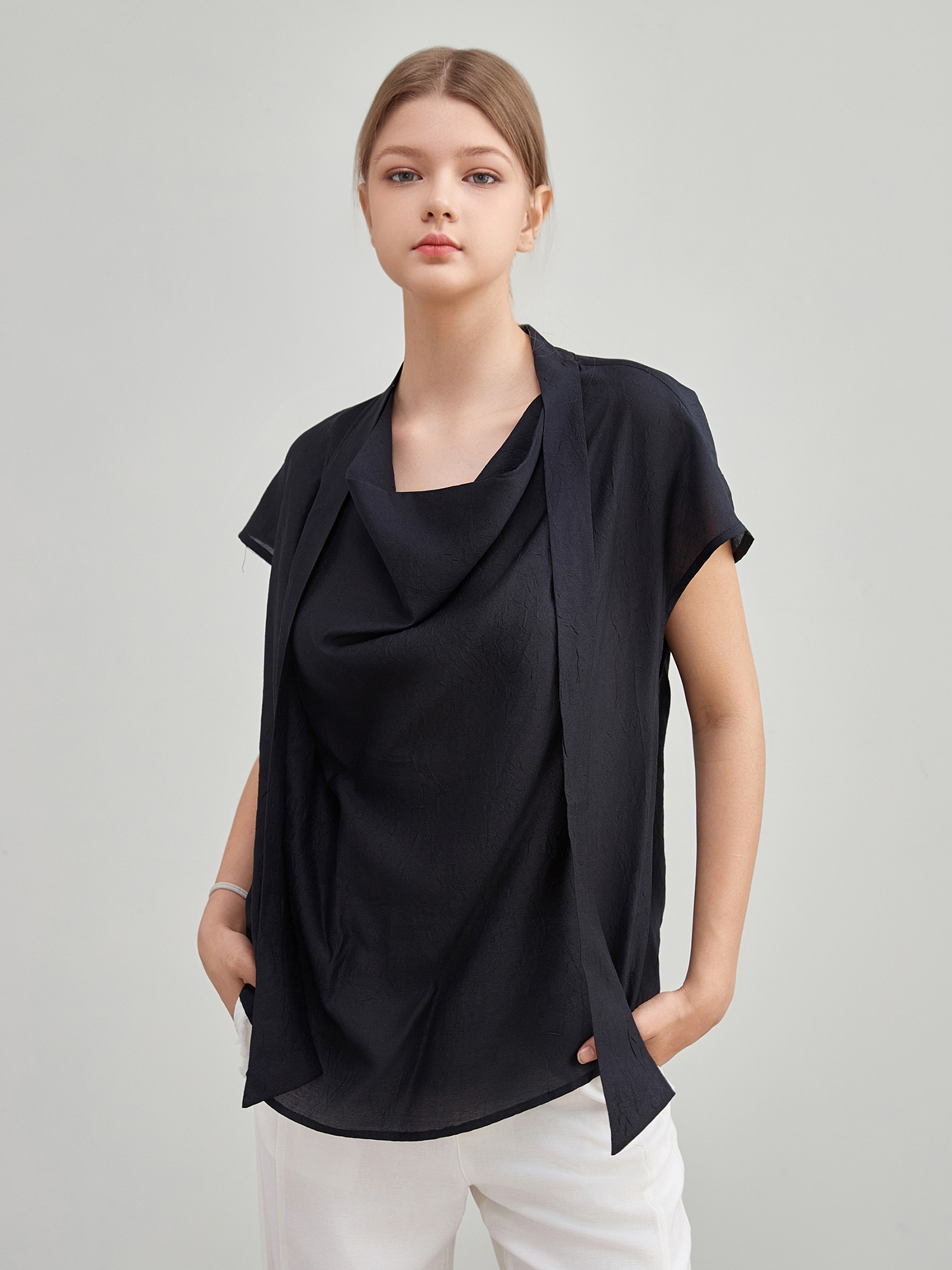 mi-tu 圓領綁帶上衣