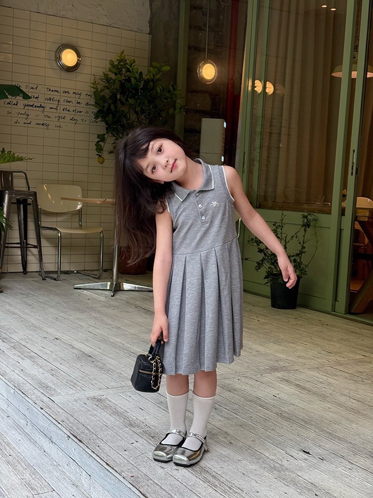 學院風刺繡蝴蝶結百褶洋裝