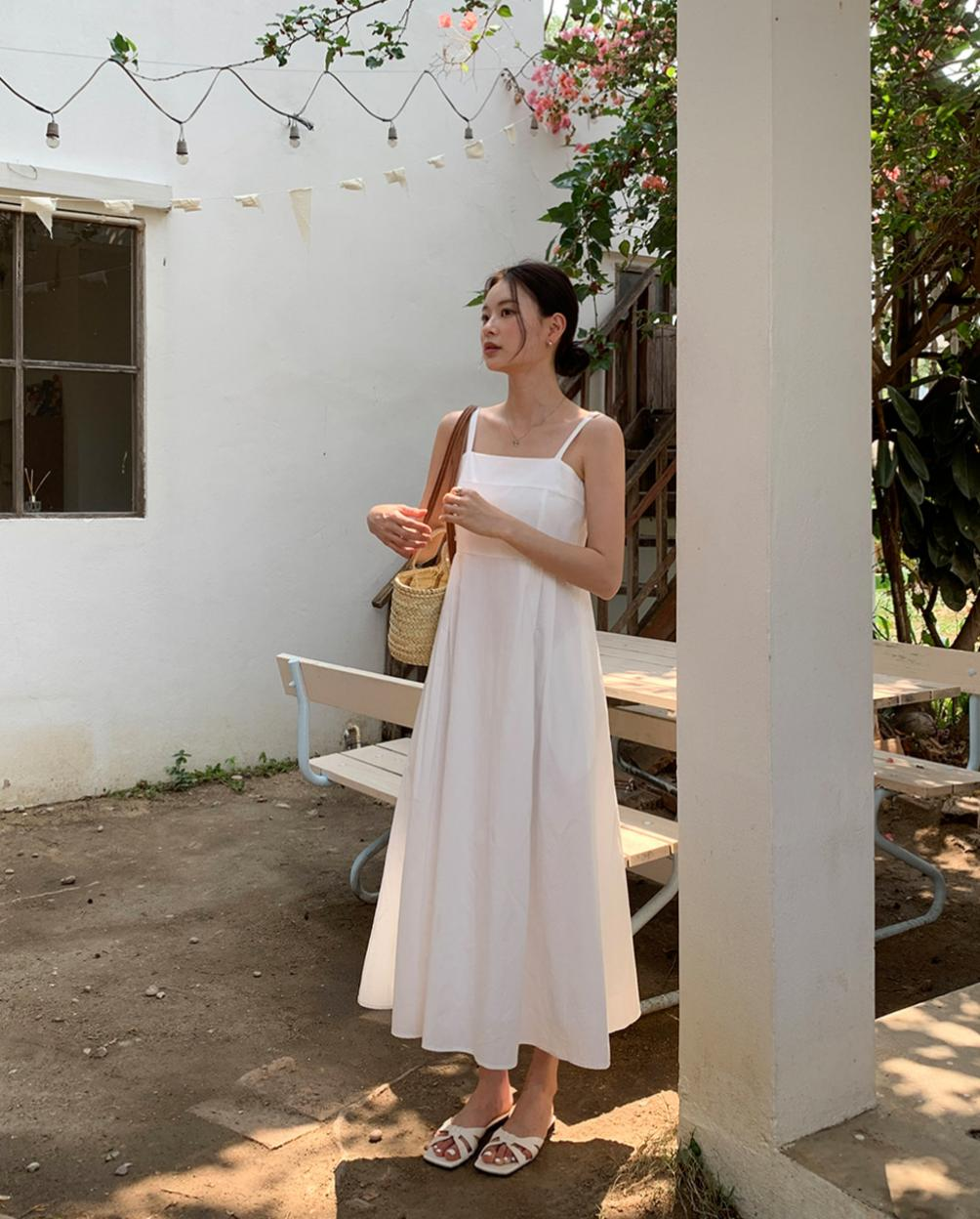 [長版]平口吊帶修腰連身裙(白色)