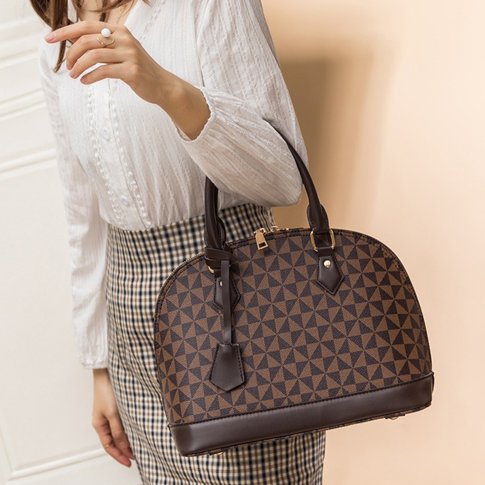 包包女 側背包 斜背包 手拿包 貝殼包 硬殼包 皮革包包 老花包包 大容量包包 大包包 精品包 通勤包 女生禮物 530