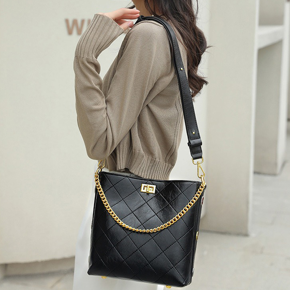 鏈條包 水桶包 包包女 小方包 小香風包包 大容量包包 真皮包包 名牌包包 菱格包 單肩包 黑色包包 女生禮物 082