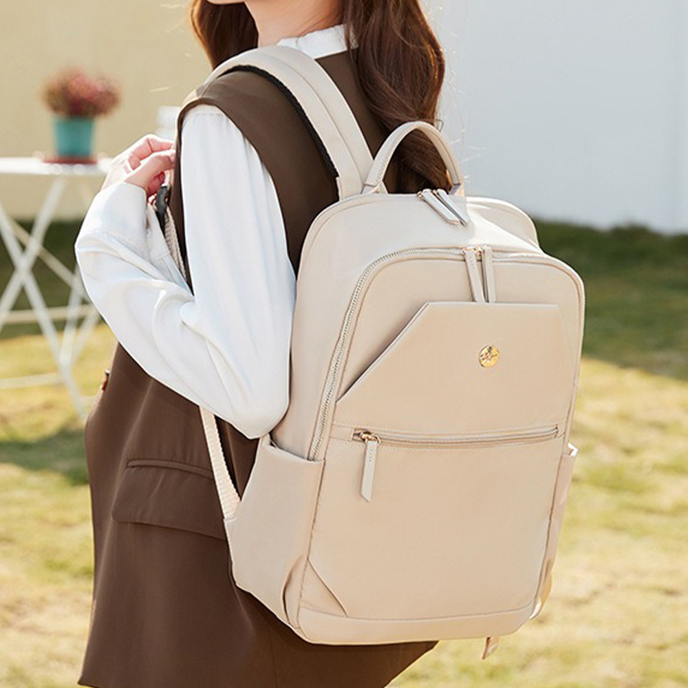 女生包包 後背包 電腦後背包 尼龍後背包 奶茶色包包 大容量包包 旅行背包 書包 學生後背包 畢業禮物 生日禮物 505