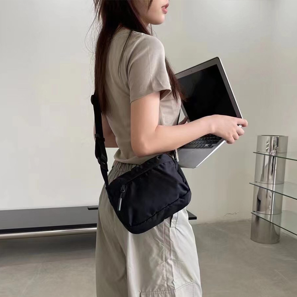 側背包 小背包 機能包 隨身包 工裝包 尼龍包包 中性包包 韓國包包 休閒單肩包 大容量斜背包 黑色包包 攜便包 494