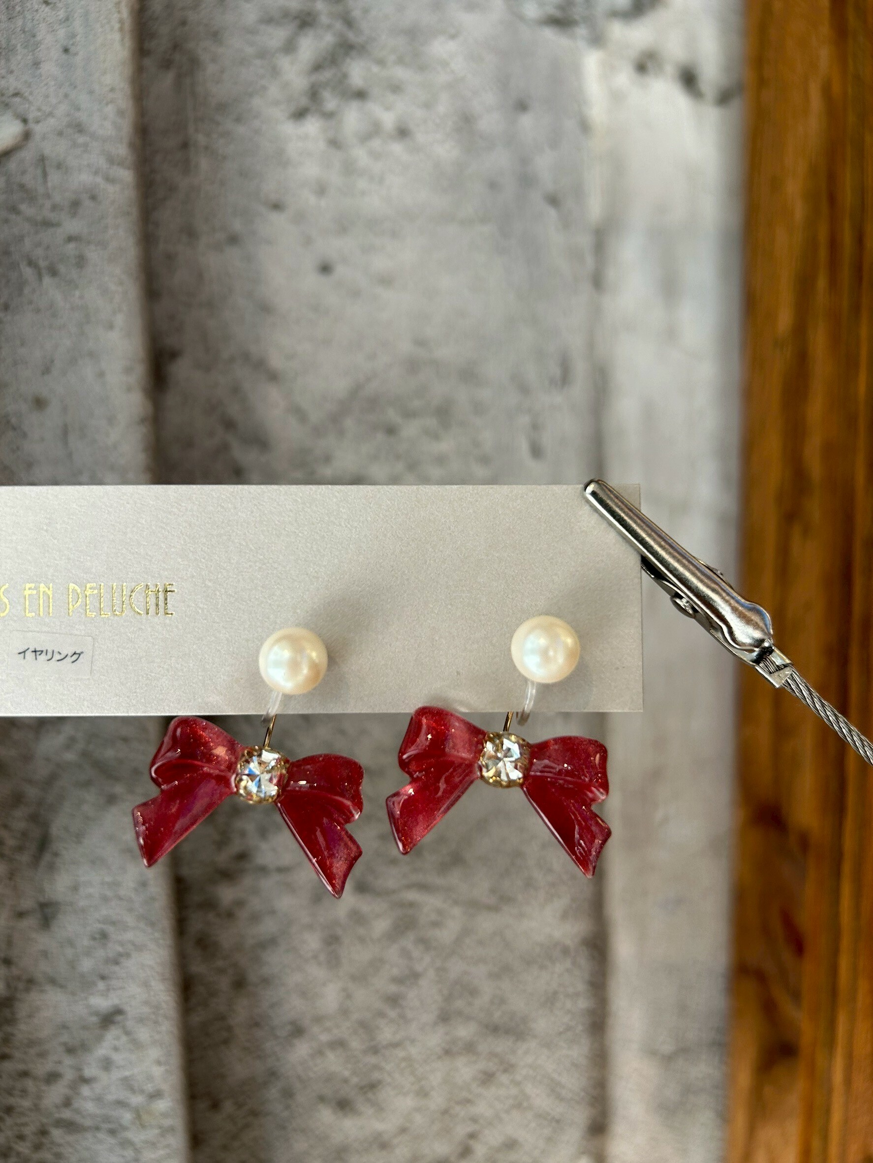 [OURS EN PELUCHE] 蝴蝶結X珍珠耳環 | 紅色 | 耳夾 | NO.3