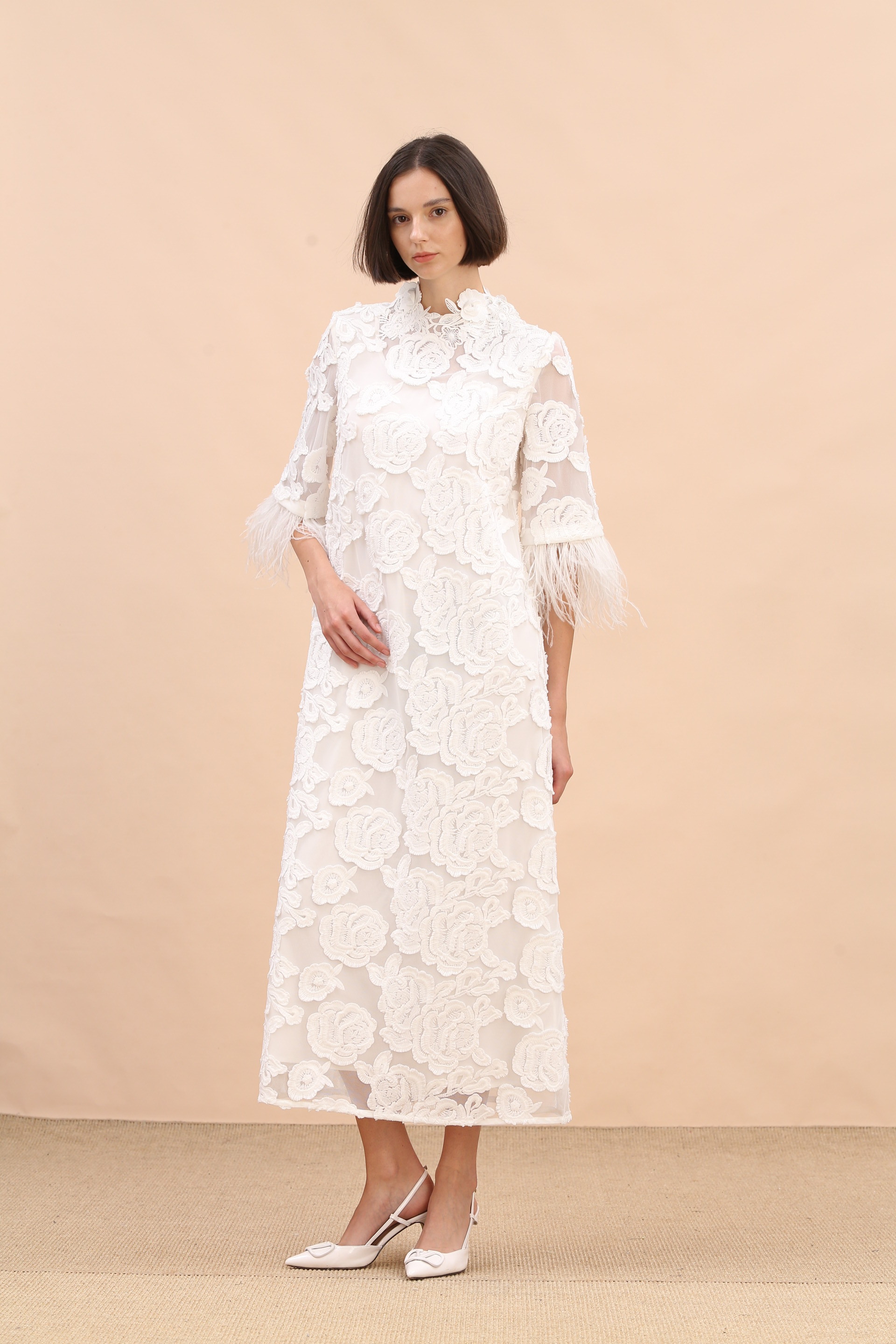 BE10166E1 玫瑰刺繡蕾絲斯長洋