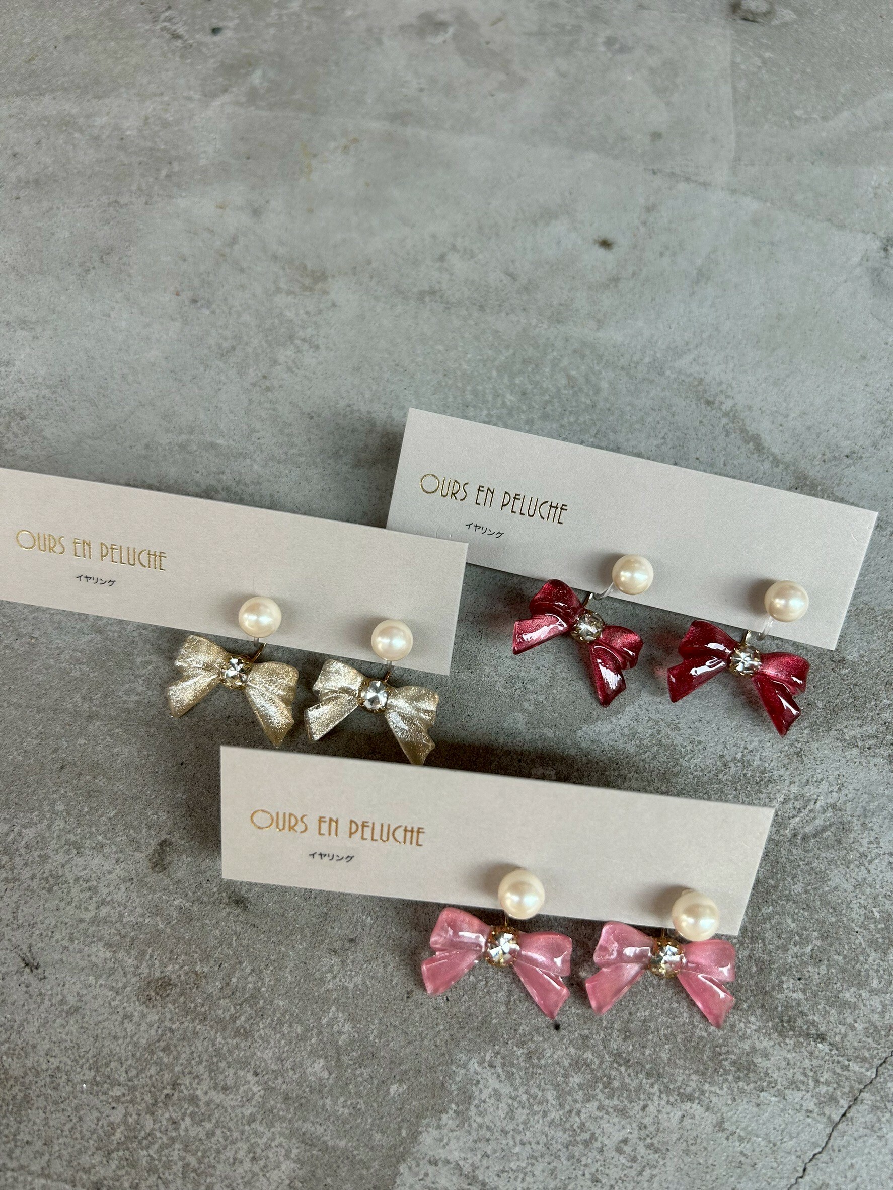 [OURS EN PELUCHE] 蝴蝶結X珍珠耳環 | 粉色 | 耳夾 | NO.5