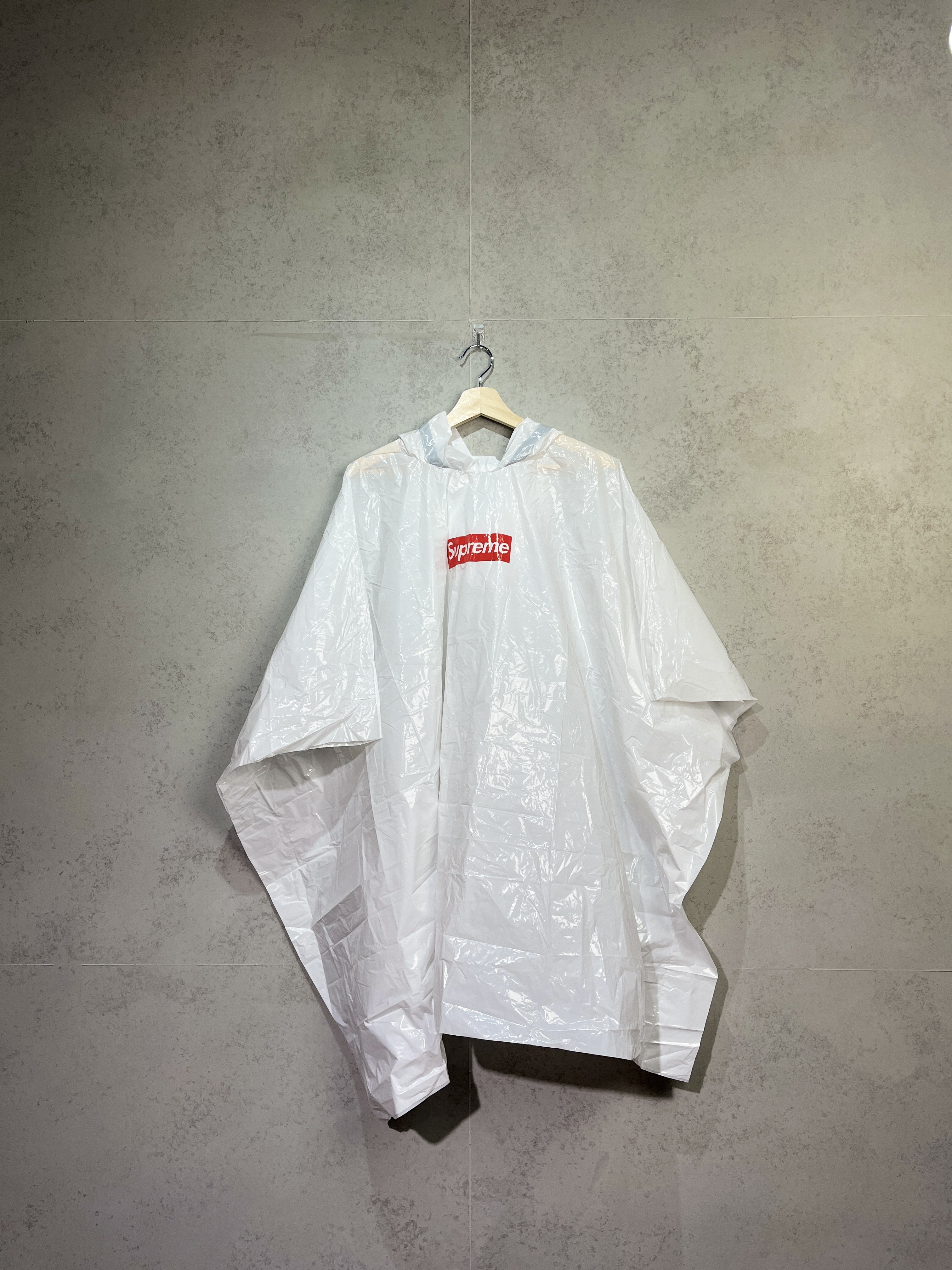 SUPREME Ballpark Rain Poncho