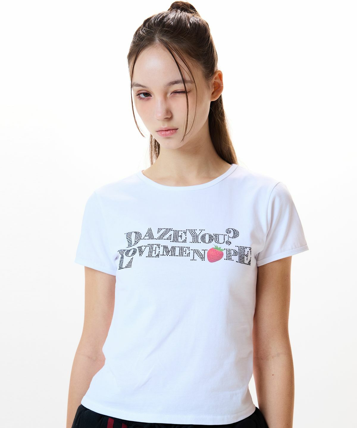 LUVISTRUE IM STRAWBERRY LETTERING TEE