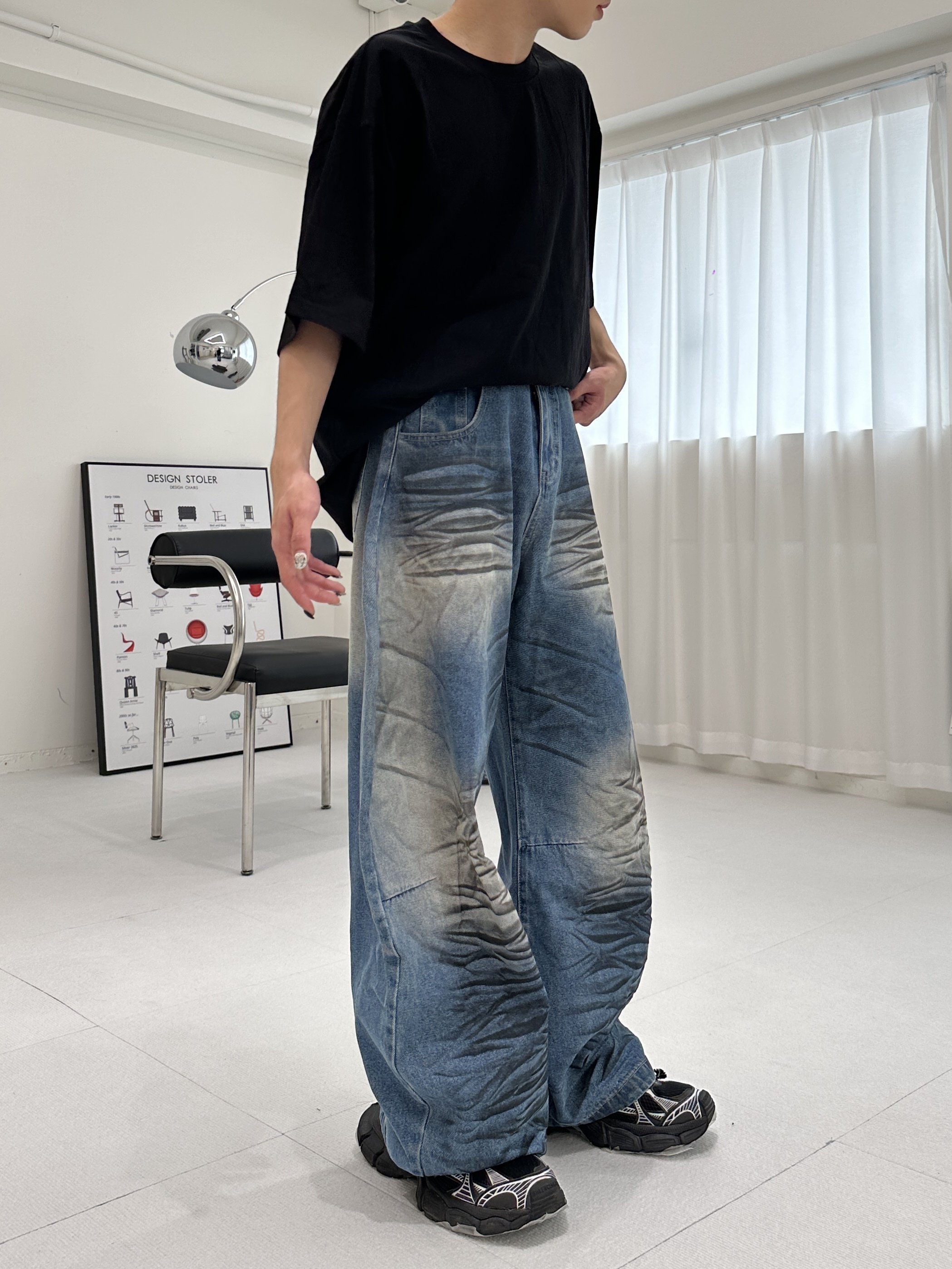 波紋 廓形 水刷色 彎刀牛仔褲