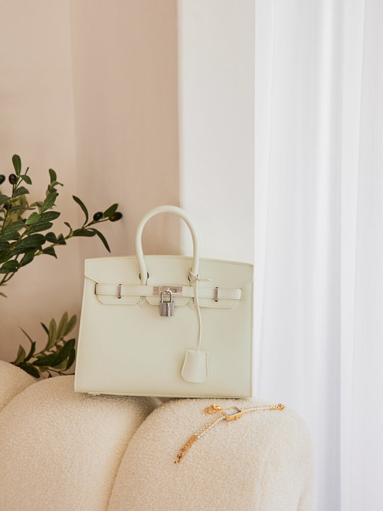 * 必備手提真皮鉑金包