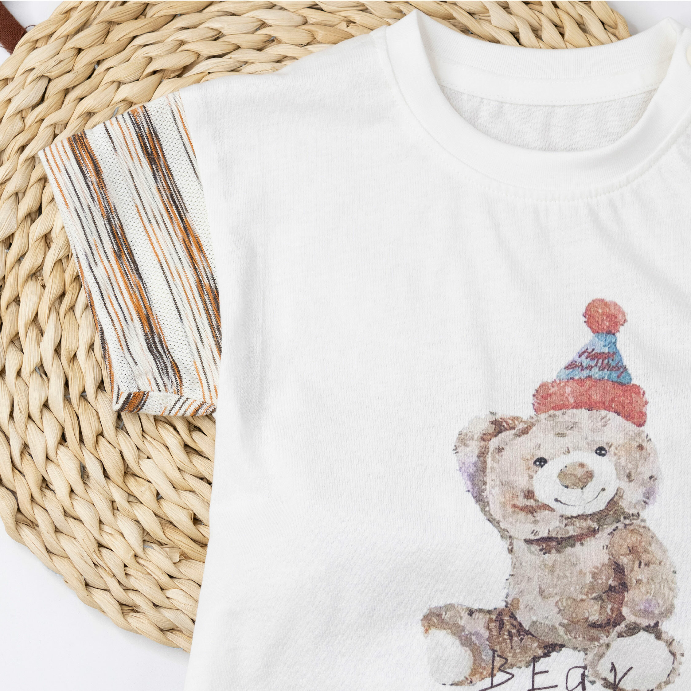 可愛熊熊戴毛帽舒適圓領上衣/短T (H50438)