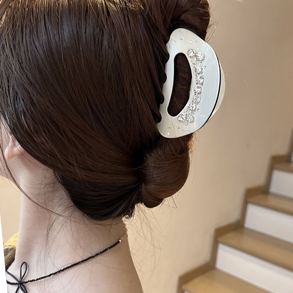 鯊魚夾 抓夾 中號抓夾 韓國髮飾 韓國髮夾 後腦勺髮夾 丸子頭抓夾 鏤空 奶油色 鑲鑽 高級感 韓系穿搭 送閨蜜 009