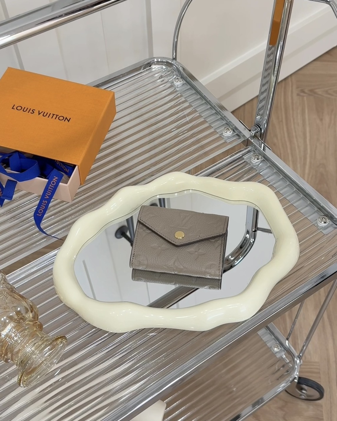 LV｜ZOE 三折短夾 奶茶色 M69800