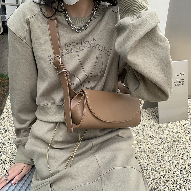 包包女 包包 側背包 小包 復古女包包 防水包 女用包包 簡約休閒法棍包 歐美腋下包 斜背包女 精品包 法棍包包 342